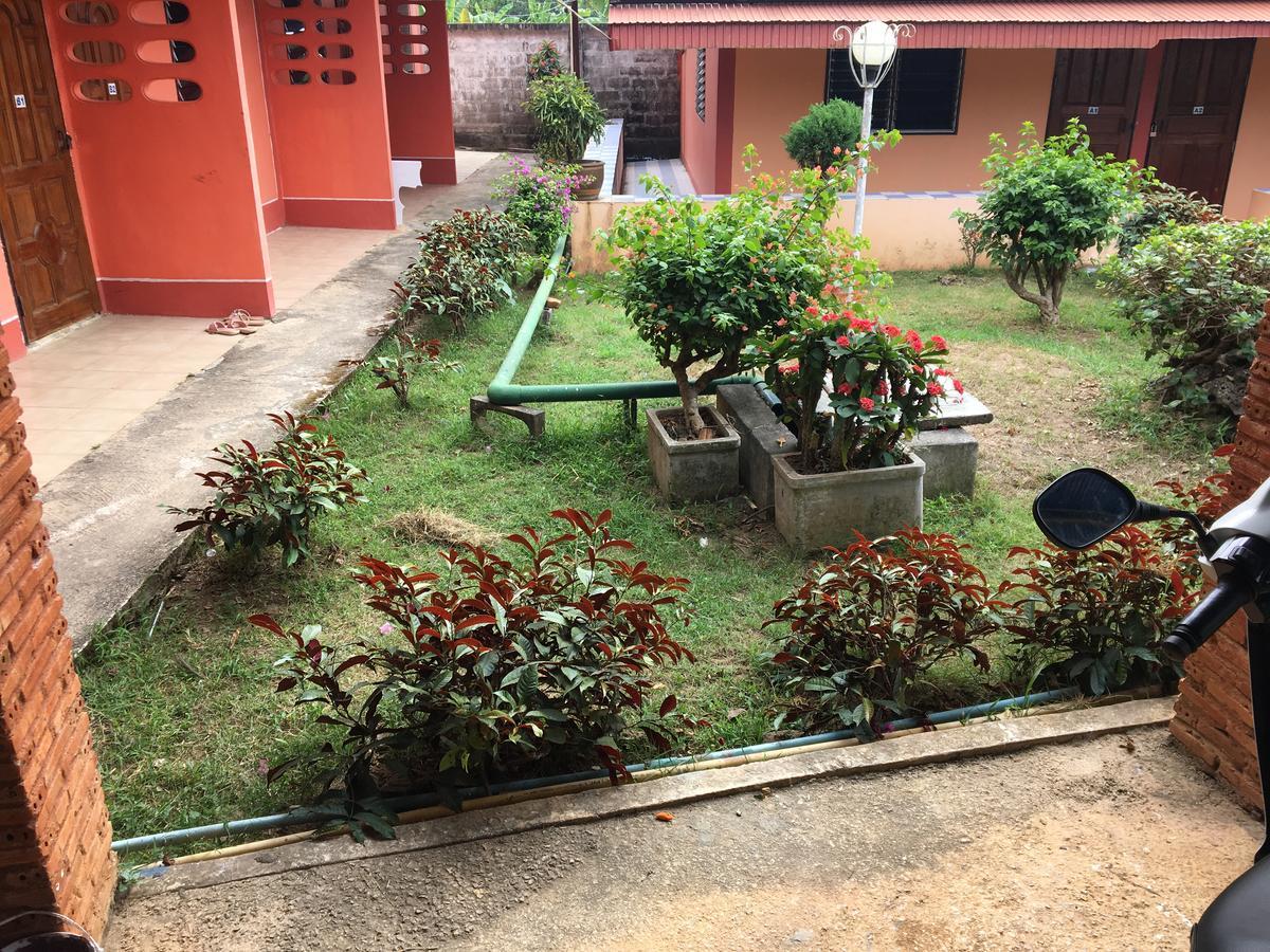 Sunshine Guesthouse Mae Sot Buitenkant foto