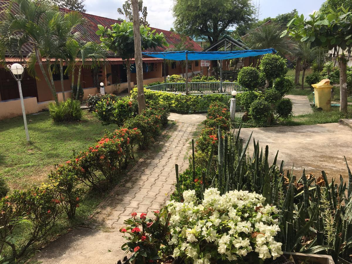 Sunshine Guesthouse Mae Sot Buitenkant foto