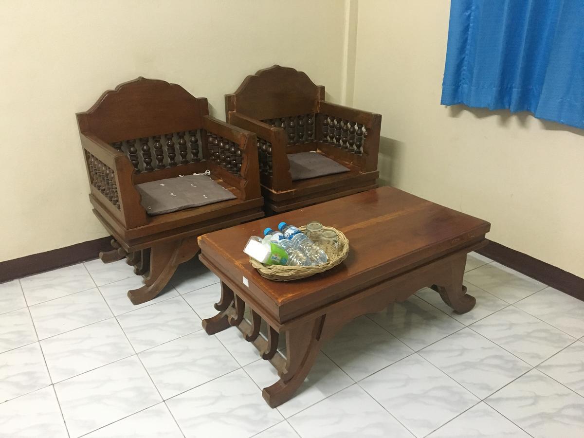Sunshine Guesthouse Mae Sot Buitenkant foto